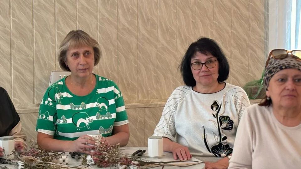 Тепло и творчество: новая встреча клуба «Для СВОих» Тепло и творчество: новая встреча клуба «Для СВОих»