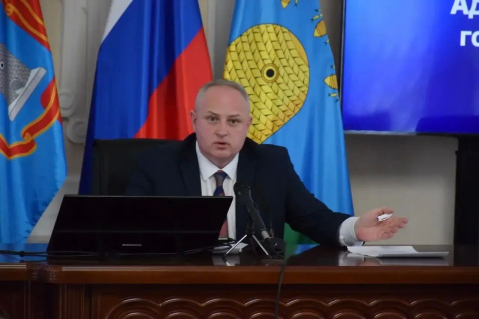 Максим Косенков: Новую рабочую неделю начали с традиционной общегородской планерки
