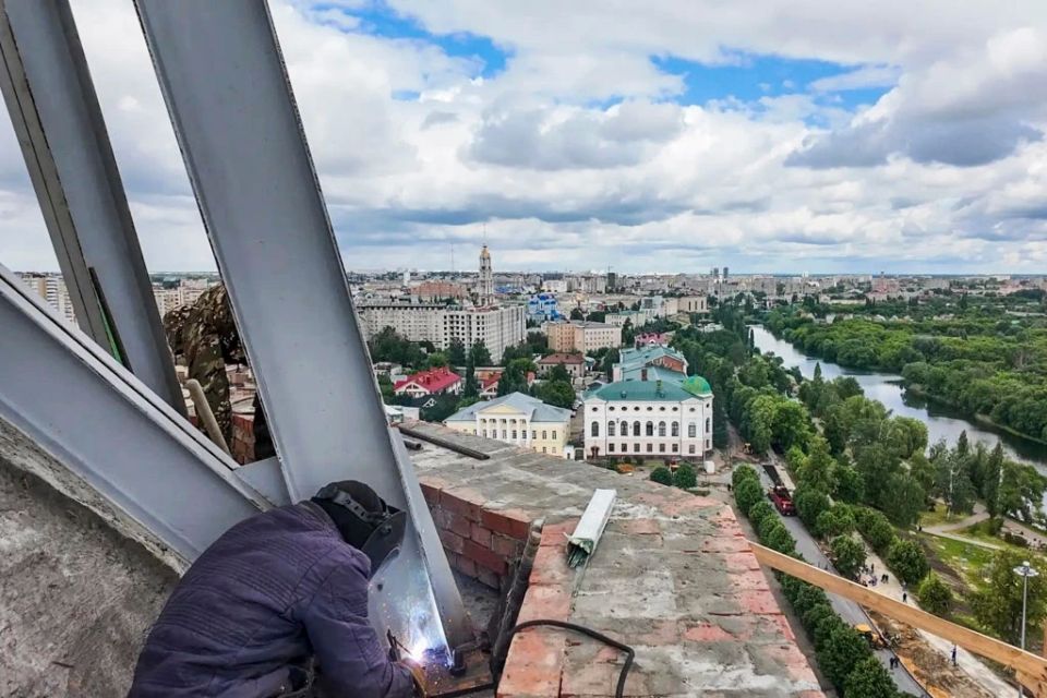 В Тамбове начали монтаж основания для куполов Новопокровского собора В Тамбове начали монтаж основания для куполов Новопокровского собора