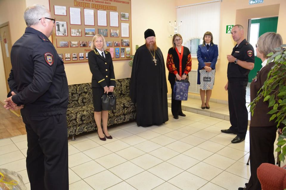 Центр временного содержания несовершеннолетних правонарушителей УМВД России по Тамбовской области в День защиты детей принимал гостей Центр временного содержания несовершеннолетних правонарушителей УМВД России по Тамбовской области в День защиты детей принимал гостей