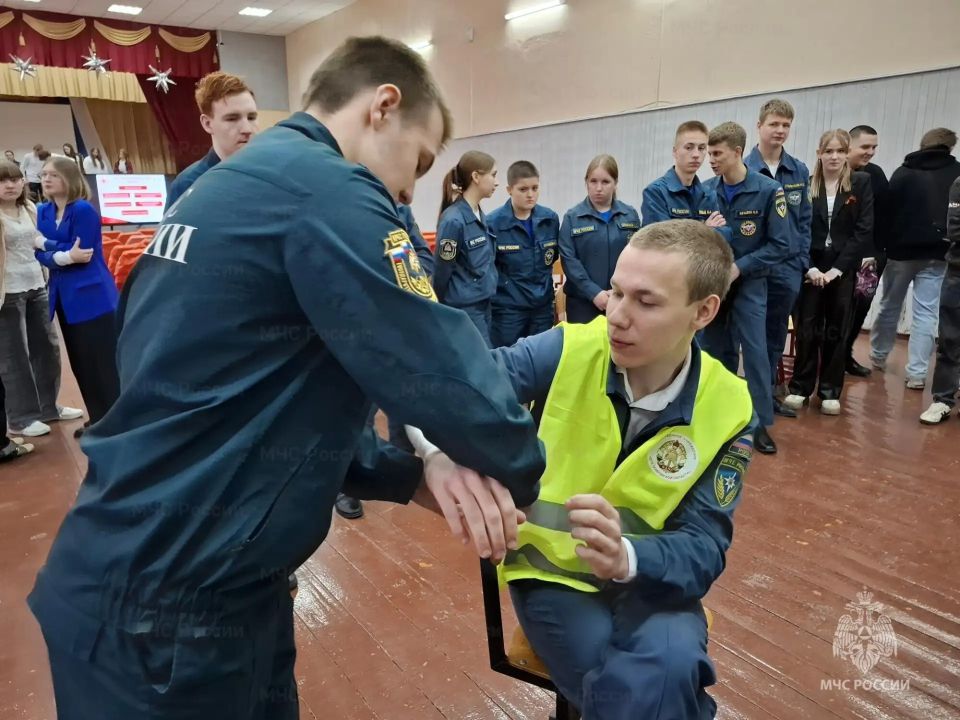 Навыки, спасающие жизни: студенты техникума освоили курс первой помощи Навыки, спасающие жизни: студенты техникума освоили курс первой помощи