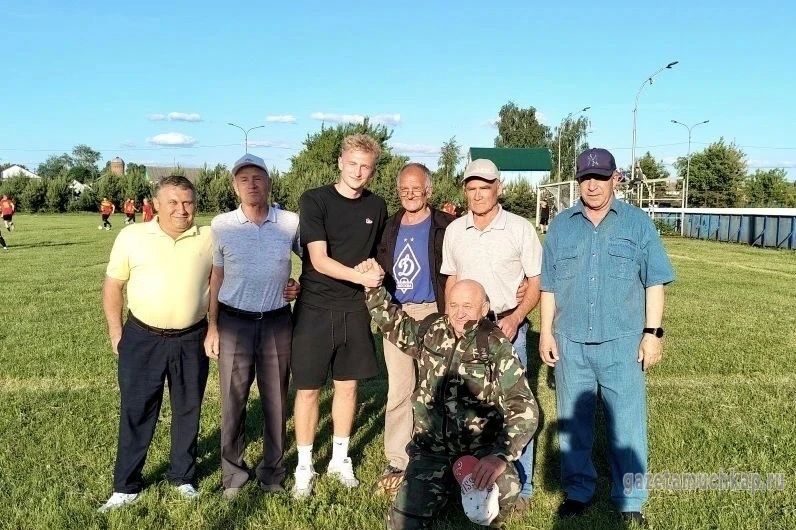 Футболист московского «Спартака» стал гостем и игроком матча в Мучкапе Футболист московского «Спартака» стал гостем и игроком матча в Мучкапе
