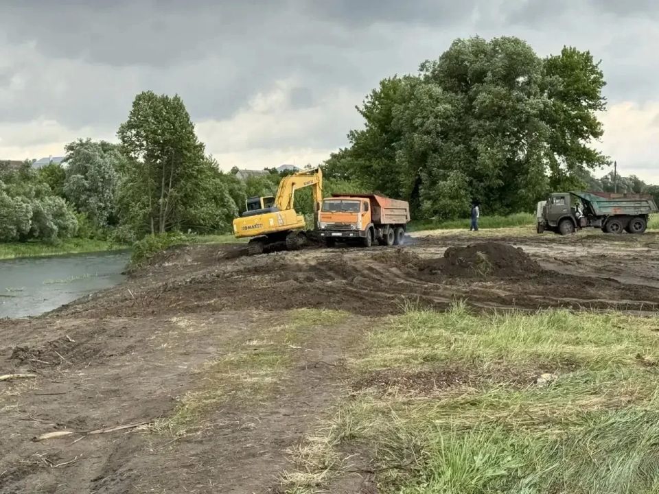 В Рассказове проходит благоустройство пляжной зоны на реке Лесной Тамбов В Рассказове проходит благоустройство пляжной зоны на реке Лесной Тамбов
