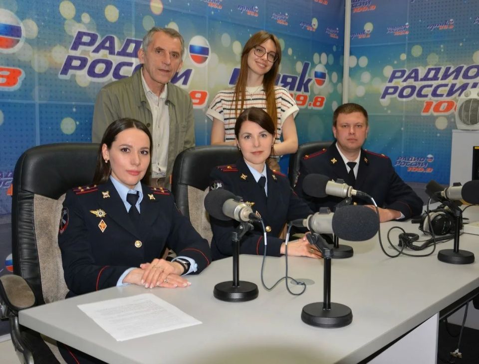Лицо службы определяют люди Лицо службы определяют люди