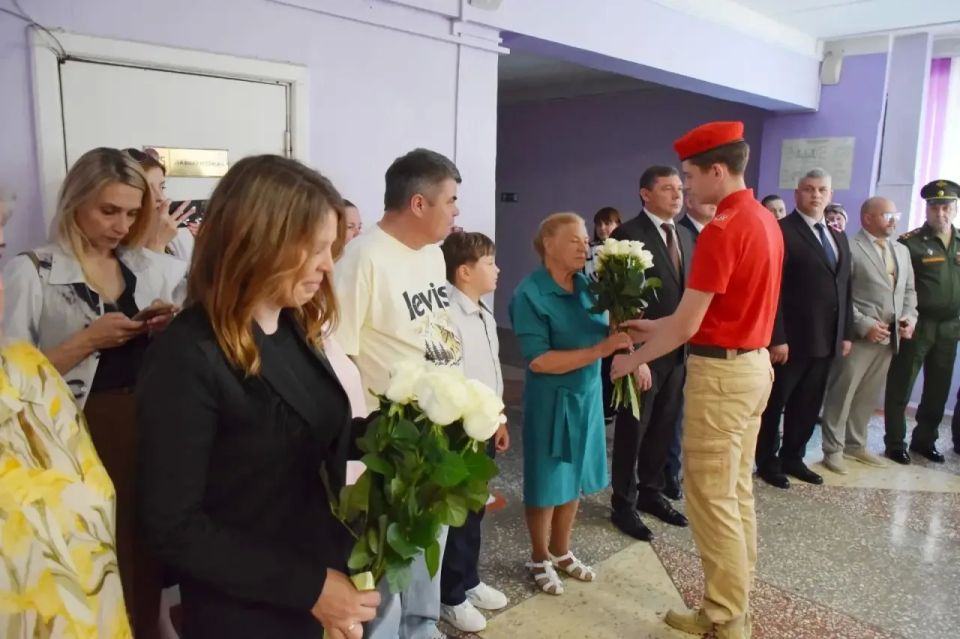 Максим Косенков: Сегодня в школе №5 Тамбова открыли мемориальную доску и Парту Героя ефрейтору Константину Ткачёву Максим Косенков: Сегодня в школе №5 Тамбова открыли мемориальную доску и Парту Героя ефрейтору Константину Ткачёву