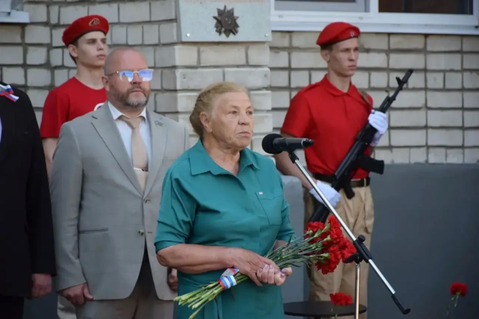 Максим Косенков: Сегодня в школе №5 Тамбова открыли мемориальную доску и Парту Героя ефрейтору Константину Ткачёву Максим Косенков: Сегодня в школе №5 Тамбова открыли мемориальную доску и Парту Героя ефрейтору Константину Ткачёву