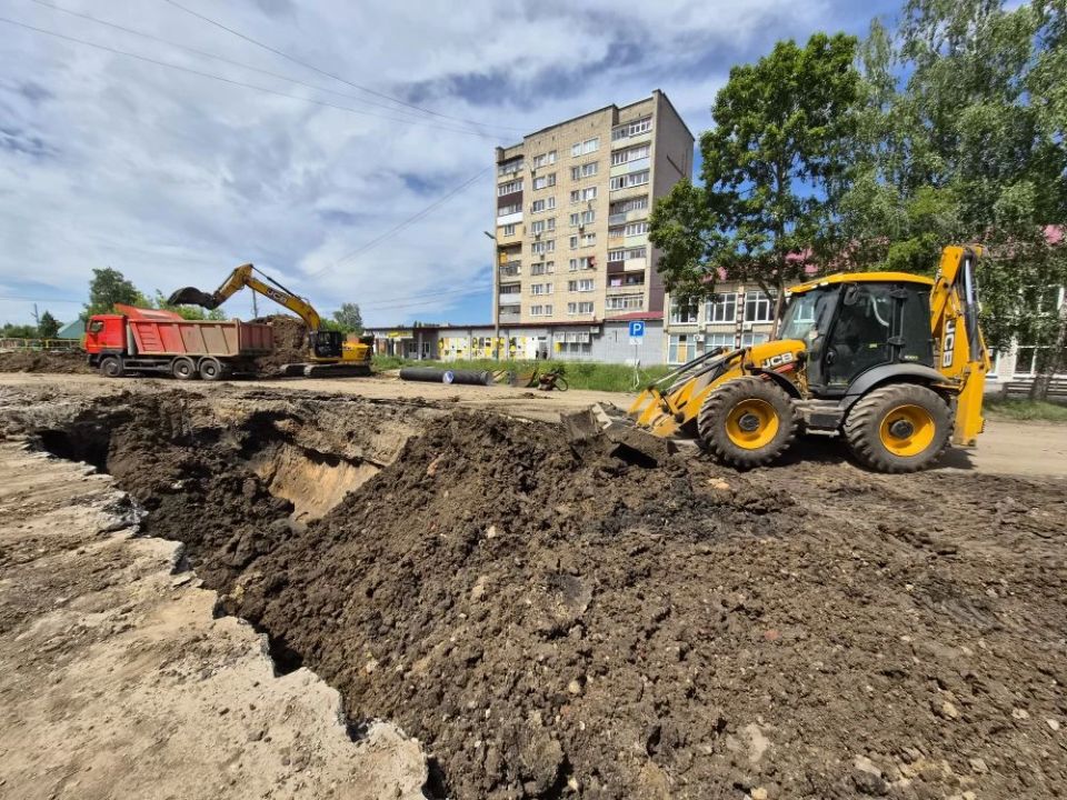 В Мичуринске на улице Мира заменили более 30 метров аварийного коллектора диаметром 1000 мм В Мичуринске на улице Мира заменили более 30 метров аварийного коллектора диаметром 1000 мм