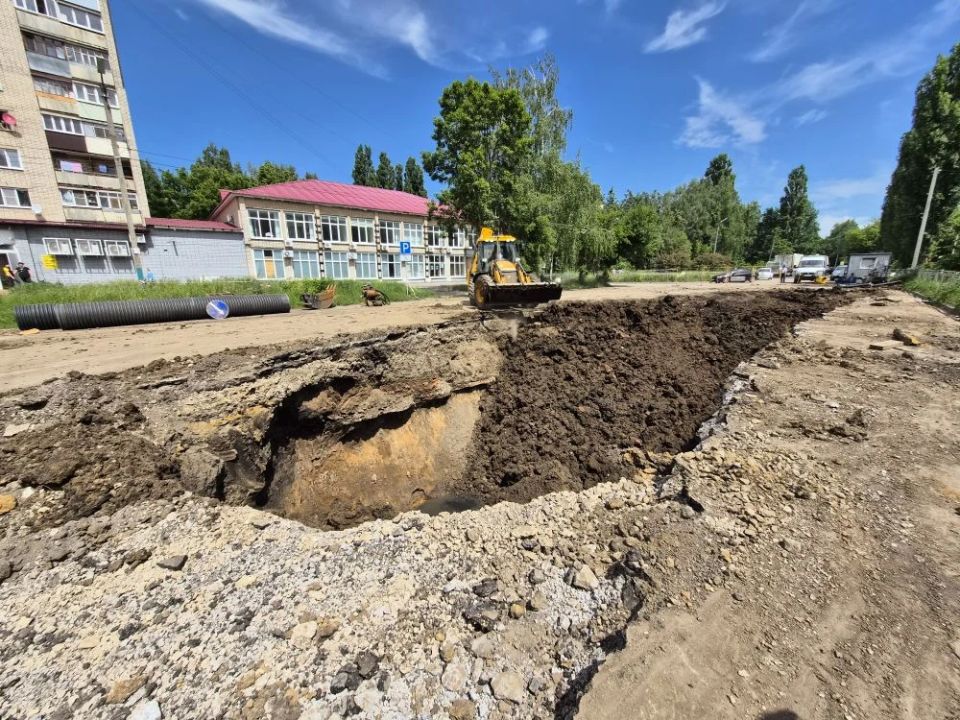 В Мичуринске на улице Мира заменили более 30 метров аварийного коллектора диаметром 1000 мм В Мичуринске на улице Мира заменили более 30 метров аварийного коллектора диаметром 1000 мм