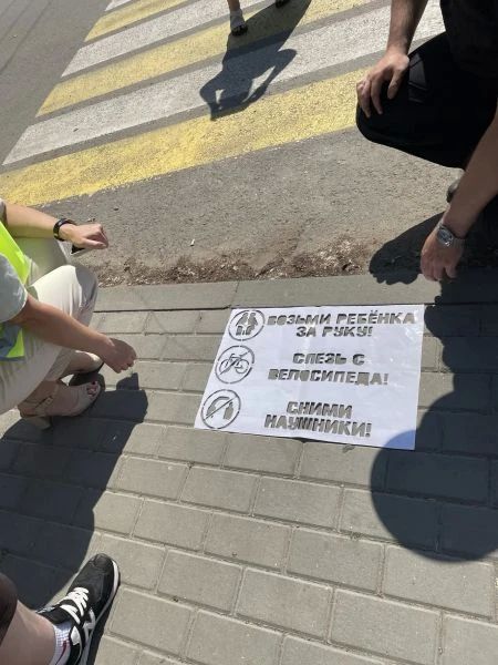 В рамках акции «Каникулы с Общественным советом» сотрудники МОМВД России «Знаменский» совместно с общественниками посетили пришкольный лагерь «Робинзон» В рамках акции «Каникулы с Общественным советом» сотрудники МОМВД России «Знаменский» совместно с общественниками посетили пришкольный лагерь «Робинзон»