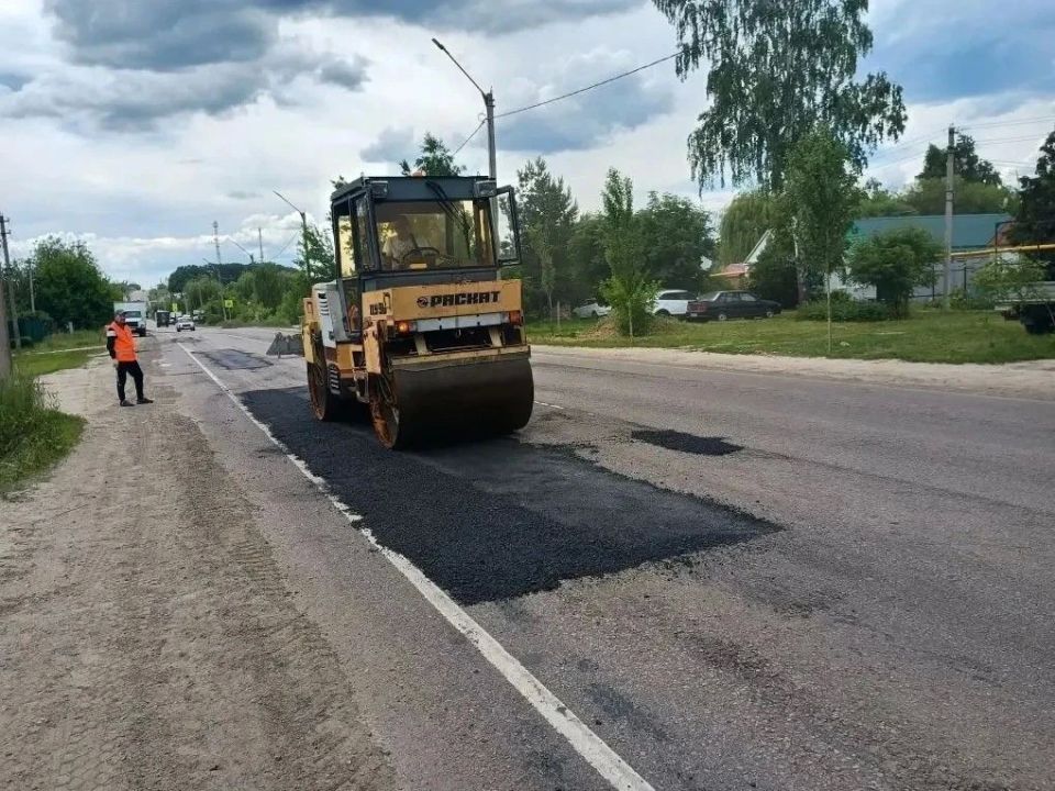 В Тамбове продолжается ямочный ремонт дорог В Тамбове продолжается ямочный ремонт дорог