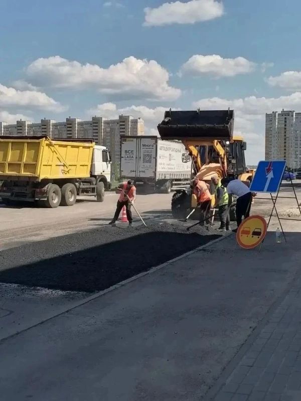 В Тамбове продолжается ямочный ремонт дорог В Тамбове продолжается ямочный ремонт дорог