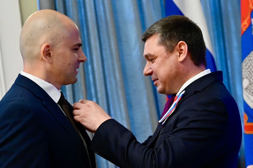 Евгений Первышов: В День России вручили государственные и региональные награды жителям Тамбовской области Евгений Первышов: В День России вручили государственные и региональные награды жителям Тамбовской области