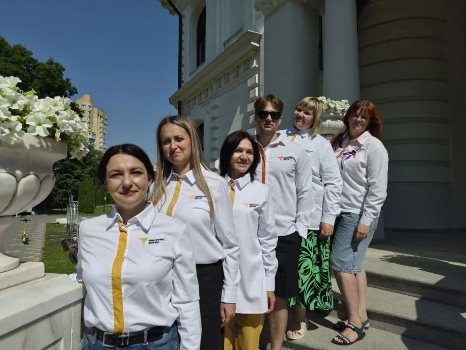 12 июня в День России команды-победители проекта «Единство народов России» отправились в однодневное путешествие по Тамбовской области 12 июня в День России команды-победители проекта «Единство народов России» отправились в однодневное путешествие по Тамбовской области