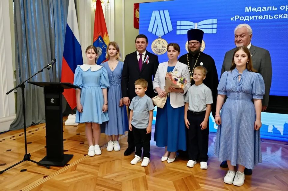 В День России в Тамбовской области вручили государственные и региональные награды В День России в Тамбовской области вручили государственные и региональные награды