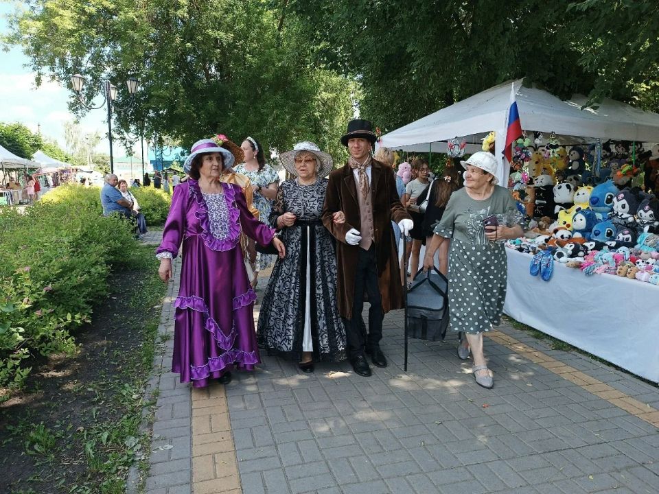 В Моршанске стартовал фестиваль «Моршанск — купецкий берег» В Моршанске стартовал фестиваль «Моршанск — купецкий берег»