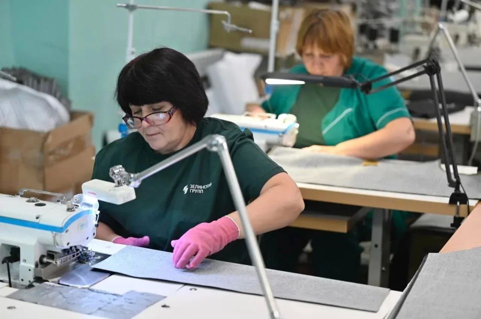 14 июня в России отмечается День работников текстильной и лёгкой промышленности 14 июня в России отмечается День работников текстильной и лёгкой промышленности