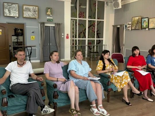 К новому театральному сезону артисты Тамбовского молодежного театра готовят две премьеры К новому театральному сезону артисты Тамбовского молодежного театра готовят две премьеры