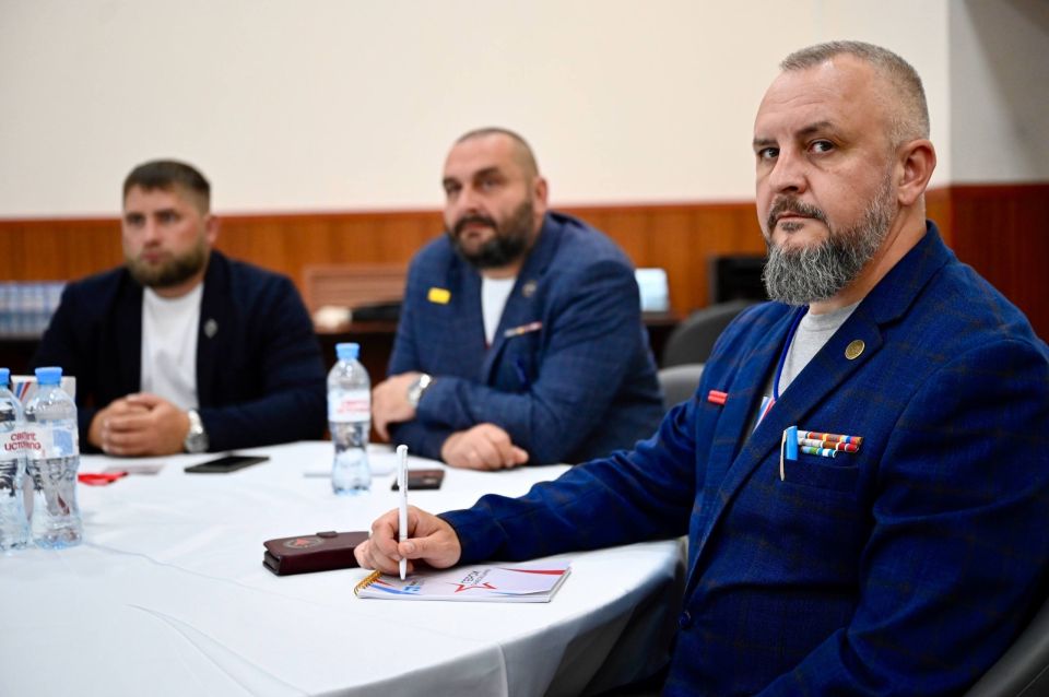 Евгений Первышов: Сегодня утром открыли заключительный модуль нашей региональной кадровой программы "Герои Тамбовщины" Евгений Первышов: Сегодня утром открыли заключительный модуль нашей региональной кадровой программы "Герои Тамбовщины"