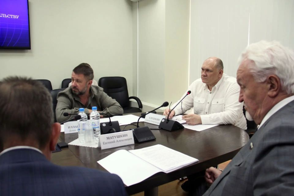 Под председательством Сергея Алешкина прошло заседание комитета по законодательству Под председательством Сергея Алешкина прошло заседание комитета по законодательству