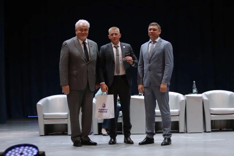 Евгений Первышов: Как секретарь Тамбовского регионального отделения "Единой России" провёл первый этап 42-ой партийной конференции Евгений Первышов: Как секретарь Тамбовского регионального отделения "Единой России" провёл первый этап 42-ой партийной конференции