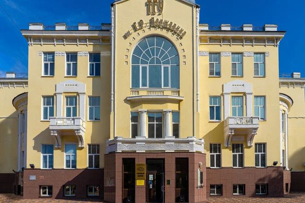 Державинский университет второй год подряд входит в сотню лучших вузов России по версии RAEX-100 Державинский университет второй год подряд входит в сотню лучших вузов России по версии RAEX-100
