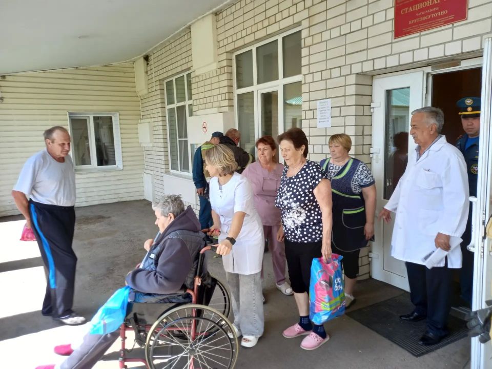 В центральной больнице Гавриловского округа потушили условный пожар В центральной больнице Гавриловского округа потушили условный пожар