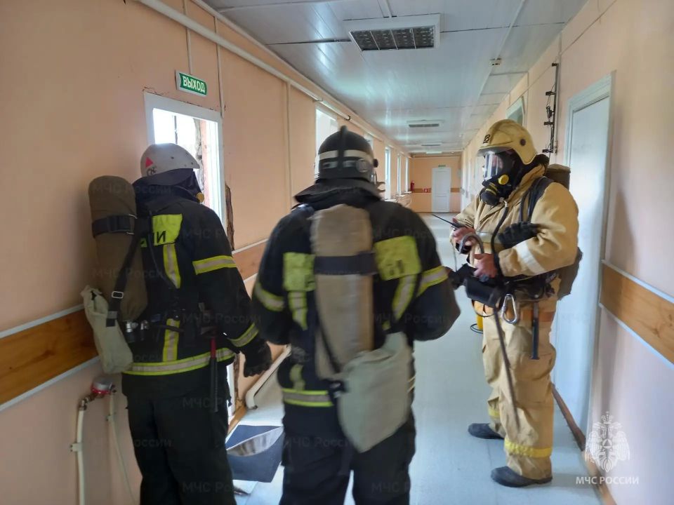 В центральной больнице Гавриловского округа потушили условный пожар В центральной больнице Гавриловского округа потушили условный пожар