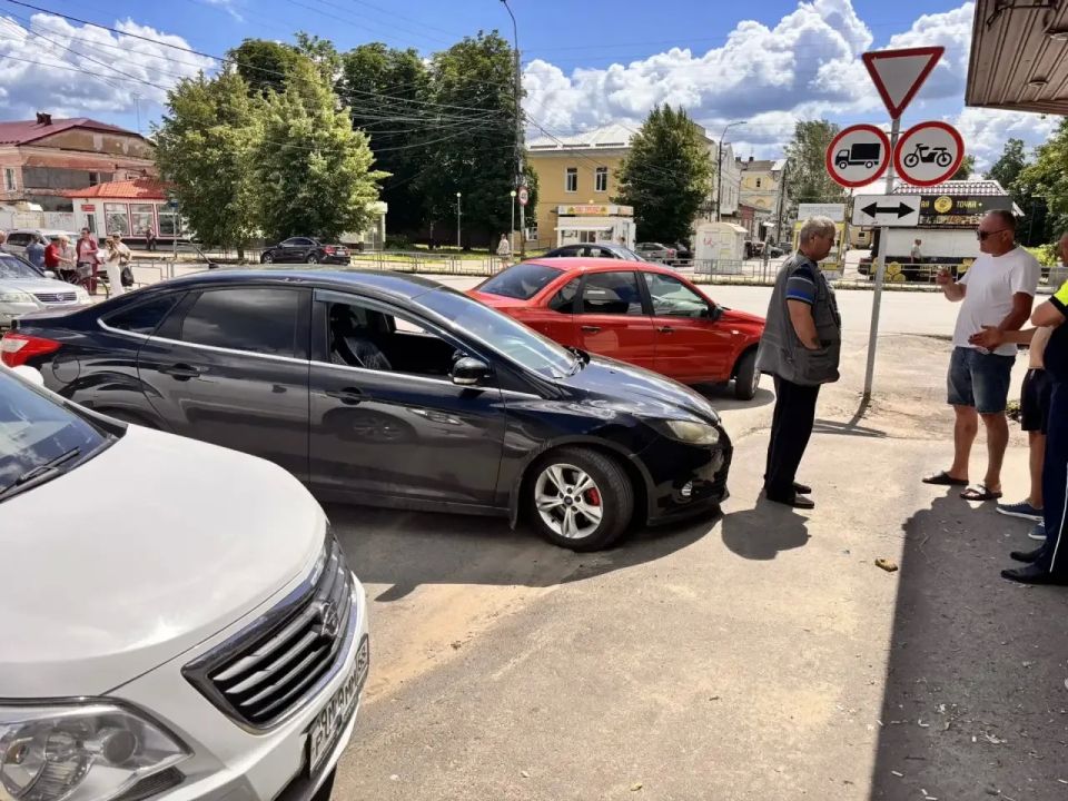 Министерство автомобильных дорог и транспорта Тамбовской области продолжает работу по контролю за соблюдением обязательных требований в сфере пассажирских перевозок Министерство автомобильных дорог и транспорта Тамбовской области продолжает работу по контролю за соблюдением обязательных требований в сфере пассажирских перевозок