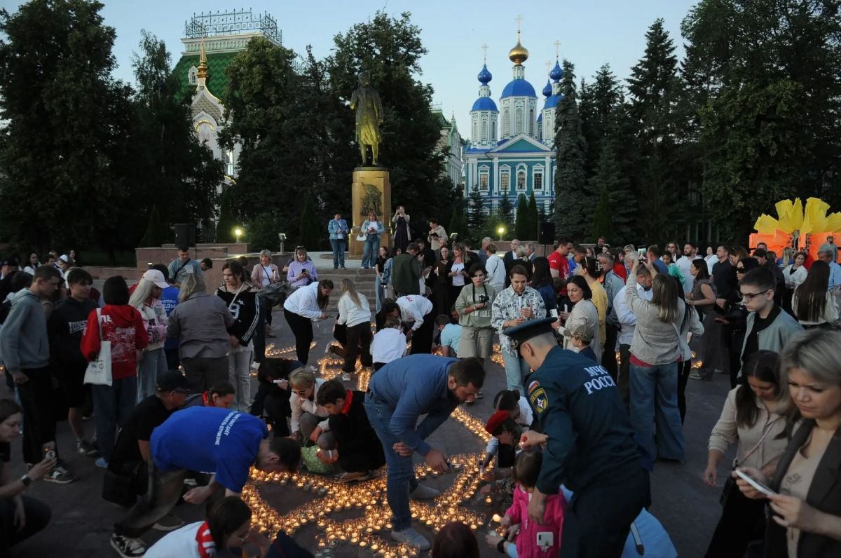 В Тамбове зажгли «Огненную картину войны» В Тамбове зажгли «Огненную картину войны»