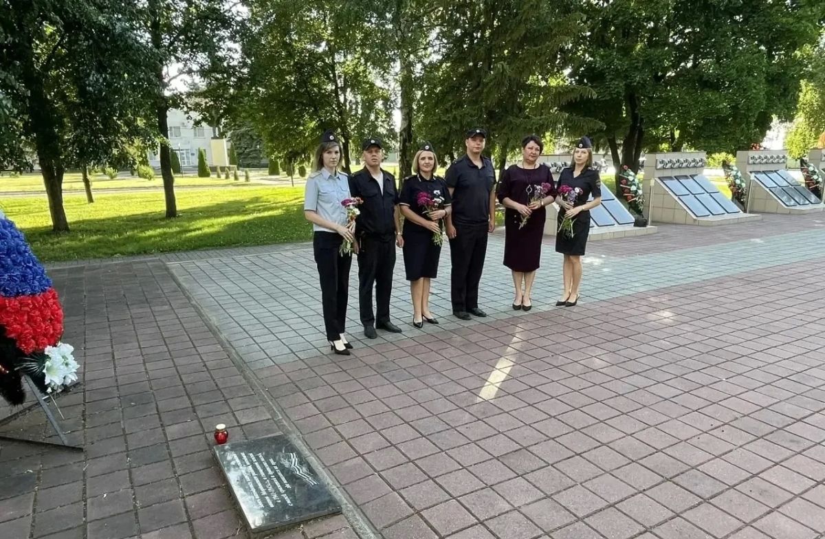 Сотрудники МОМВД России «Мордовский» и общественники приняли участие в акции «Свеча памяти»