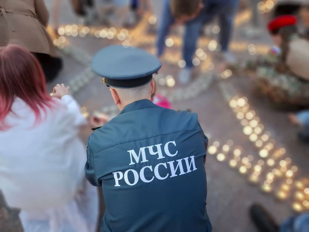 В День памяти и скорби руководство и сотрудники Главного управления приняли участие в памятных мероприятиях В День памяти и скорби руководство и сотрудники Главного управления приняли участие в памятных мероприятиях