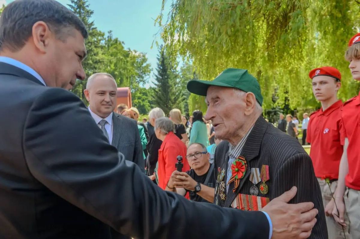 Евгений Первышов: В День памяти и скорби Тамбовская область присоединилась к Всероссийской акции "Минута молчания" Евгений Первышов: В День памяти и скорби Тамбовская область присоединилась к Всероссийской акции "Минута молчания"