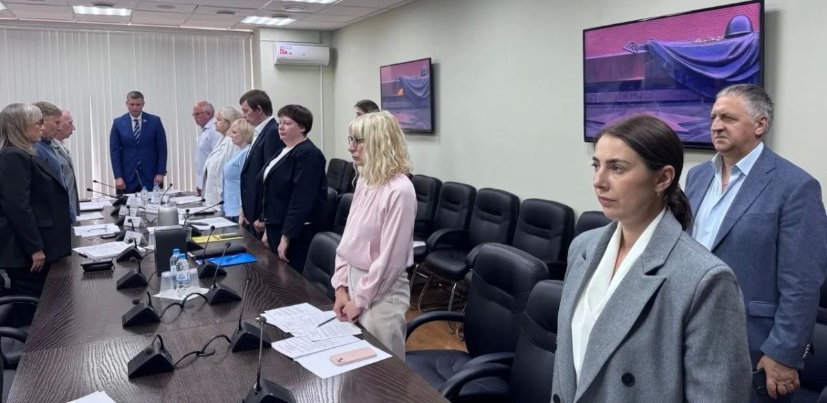 Под председательством Константина Августюкова прошло заседание комитета по охране здоровья Под председательством Константина Августюкова прошло заседание комитета по охране здоровья