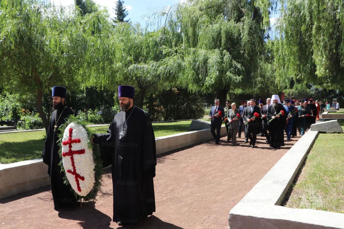 В День памяти и скорби руководство и сотрудники Главного управления приняли участие в памятных мероприятиях В День памяти и скорби руководство и сотрудники Главного управления приняли участие в памятных мероприятиях