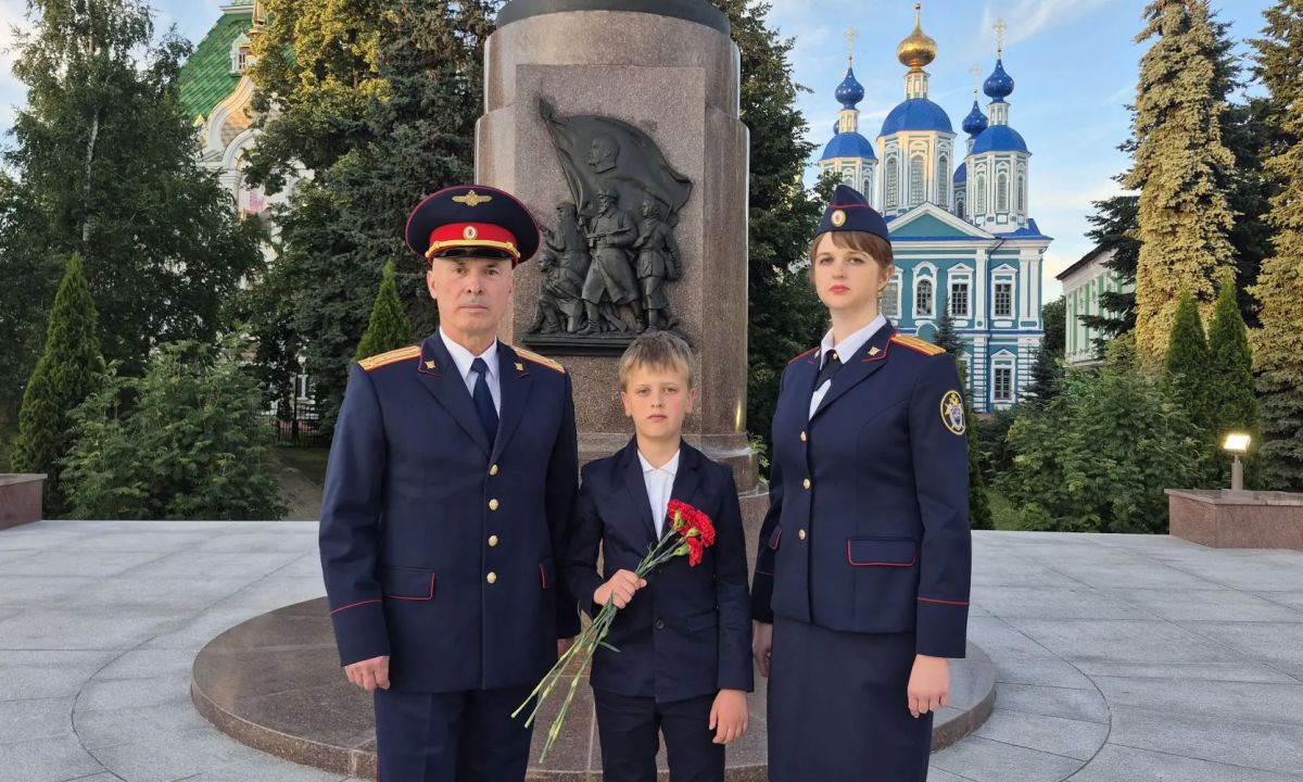 Офицеры следственного управления СК России по Тамбовской области приняли участие в мероприятиях, посвященных Дню памяти и скорби Офицеры следственного управления СК России по Тамбовской области приняли участие в мероприятиях, посвященных Дню памяти и скорби