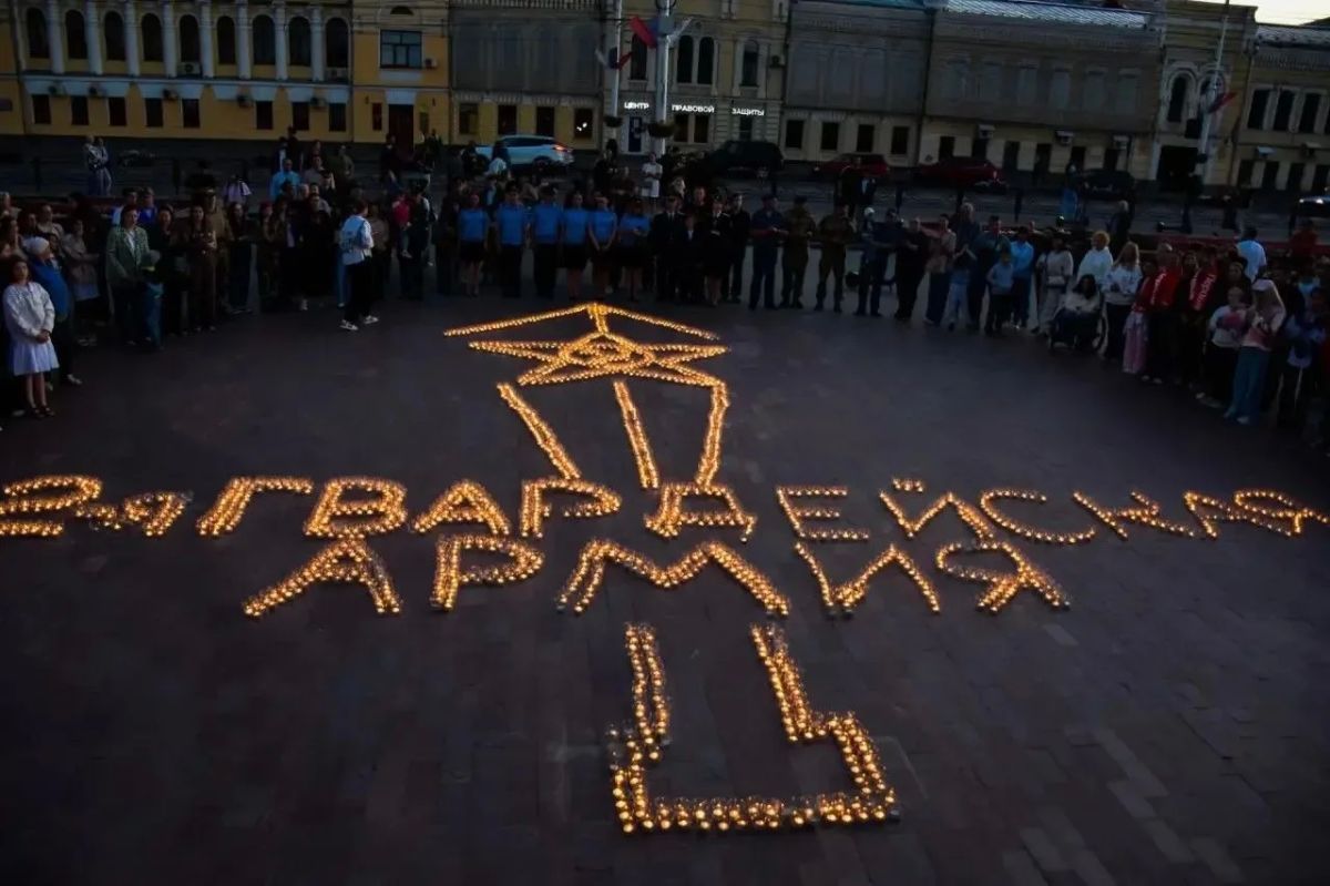 В Тамбове у памятника Зое Космодемьянской зажглись свечи в память о героях Великой Отечественной войны В Тамбове у памятника Зое Космодемьянской зажглись свечи в память о героях Великой Отечественной войны