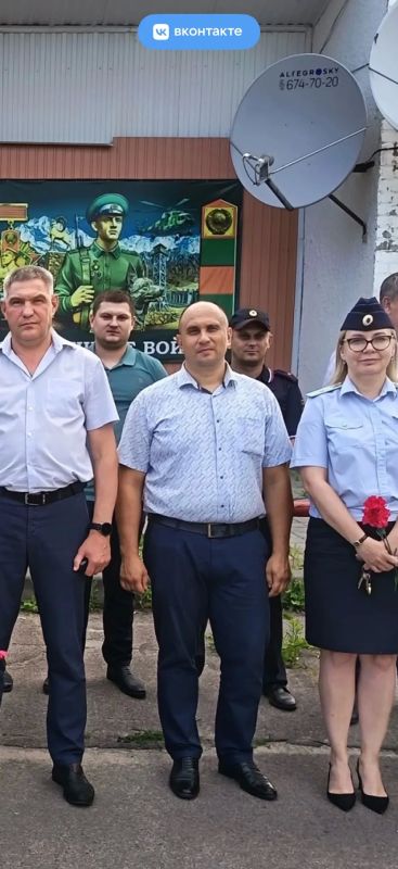 Сосновские полицейский вместе с общественниками зажгли «Свечи памяти» Сосновские полицейский вместе с общественниками зажгли «Свечи памяти»
