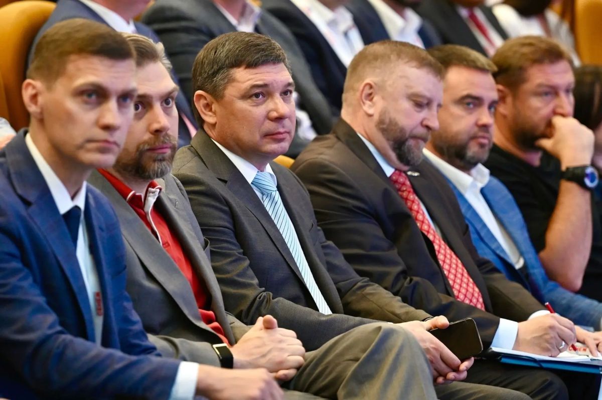 В правительстве Тамбовской области 23 июня открылась двухдневная стратегическая сессия «Лидеры и проводники изменений