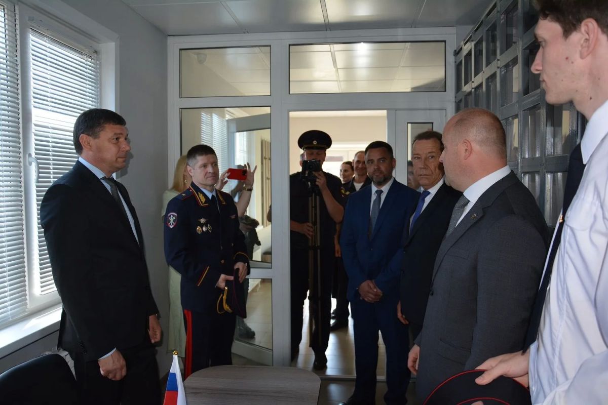 В селе Платоновка участковому вручили ключи от административно-жилого комплекса В селе Платоновка участковому вручили ключи от административно-жилого комплекса