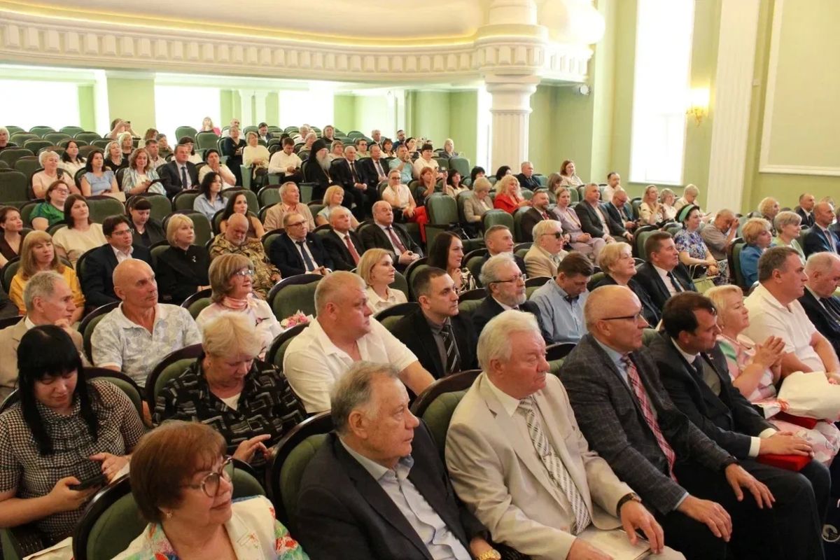 В Тамбовской области прошло торжественное мероприятие, посвящённое 20-летию Общественной палаты региона В Тамбовской области прошло торжественное мероприятие, посвящённое 20-летию Общественной палаты региона