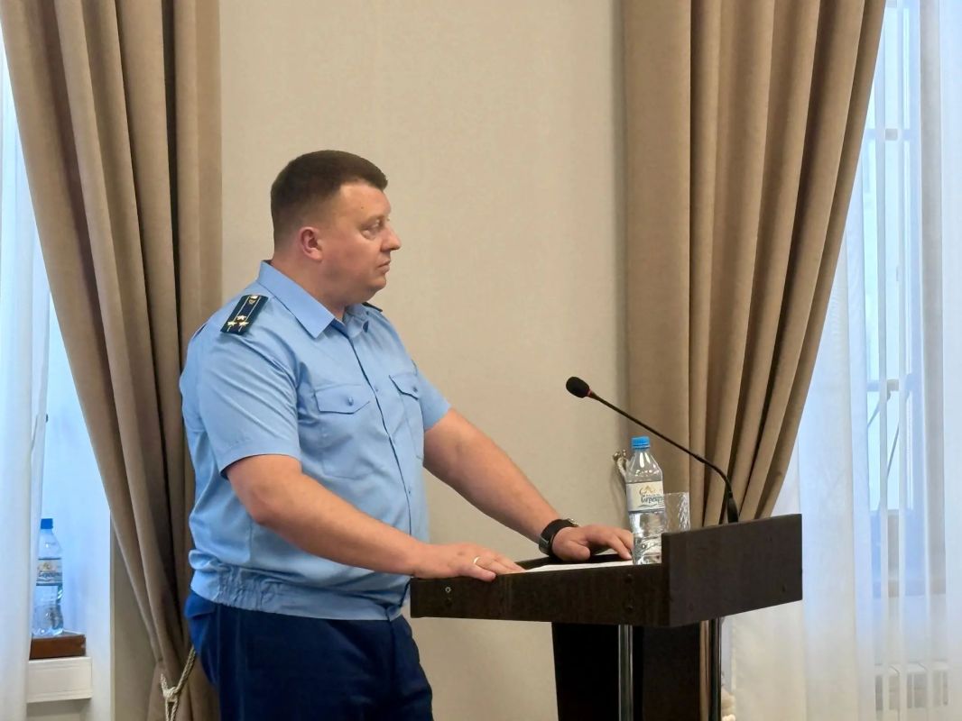Сегодня в прокуратуре состоялось расширенное заседание коллегии, посвященное состоянию законности и практике прокурорского надзора за исполнением законодательства в сфере образования Сегодня в прокуратуре состоялось расширенное заседание коллегии, посвященное состоянию законности и практике прокурорского надзора за исполнением законодательства в сфере образования