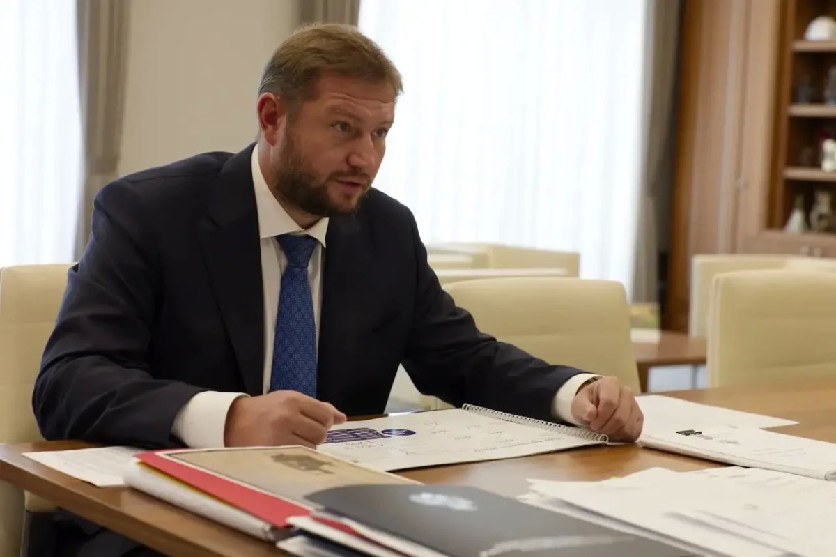 Министр строительства и ЖКХ РФ Ирек Файзуллин провел совещание по вопросам развития территорий и строительного комплекса Тамбовской области Министр строительства и ЖКХ РФ Ирек Файзуллин провел совещание по вопросам развития территорий и строительного комплекса Тамбовской области