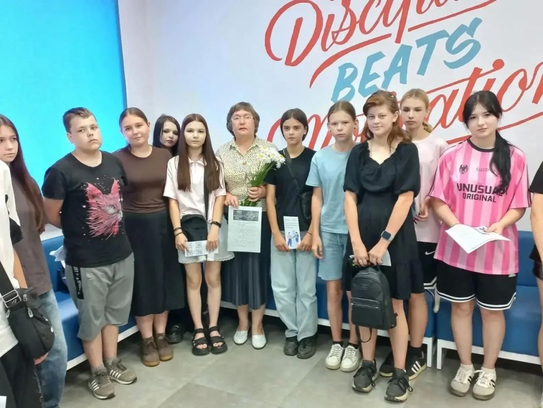 В рамках Всероссийской недели правовой помощи по вопросам защиты интересов семьи, приуроченной ко Дню памяти святых Петра и Февронии Муромских, сотрудники МОМВД России «Рассказовский» провели правовую встречу с молодежью
