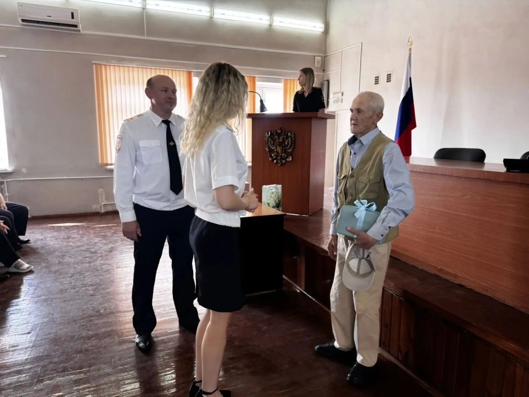В ОМВД России «Тамбовский» прошло мероприятие, посвященное 90-летию российской Госавтоинспекции В ОМВД России «Тамбовский» прошло мероприятие, посвященное 90-летию российской Госавтоинспекции