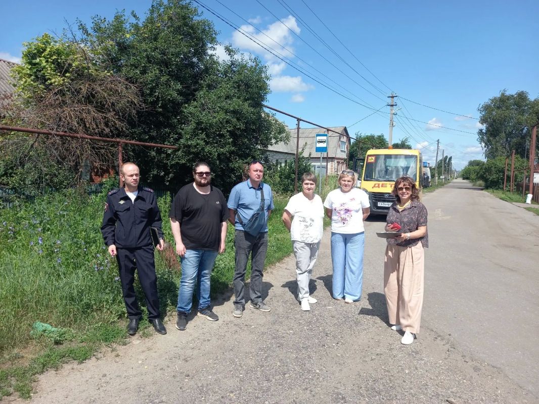 Рабочая группа по обследованию состояния школьных автобусных маршрутов проверила на себе их безопасность Рабочая группа по обследованию состояния школьных автобусных маршрутов проверила на себе их безопасность