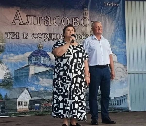 Депутаты Тамбовской областной Думы принимают участие в праздничных мероприятиях ко Дню семьи, любви и верности Депутаты Тамбовской областной Думы принимают участие в праздничных мероприятиях ко Дню семьи, любви и верности