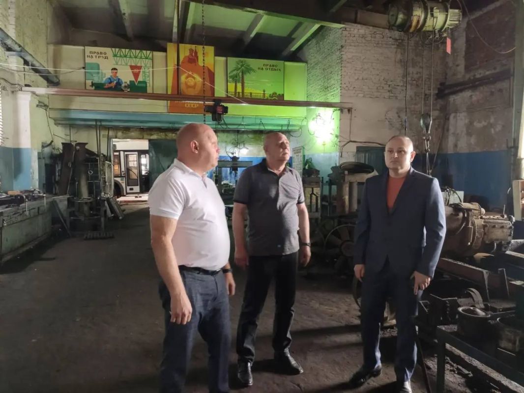 Максим Косенков: Сегодня посетил муниципальное предприятие «Тамбовгортранс», осмотрел текущее состояние производственных объектов и подвижного состава, встретился с представителями трудового коллектива Максим Косенков: Сегодня посетил муниципальное предприятие «Тамбовгортранс», осмотрел текущее состояние производственных объектов и подвижного состава, встретился с представителями трудового коллектива