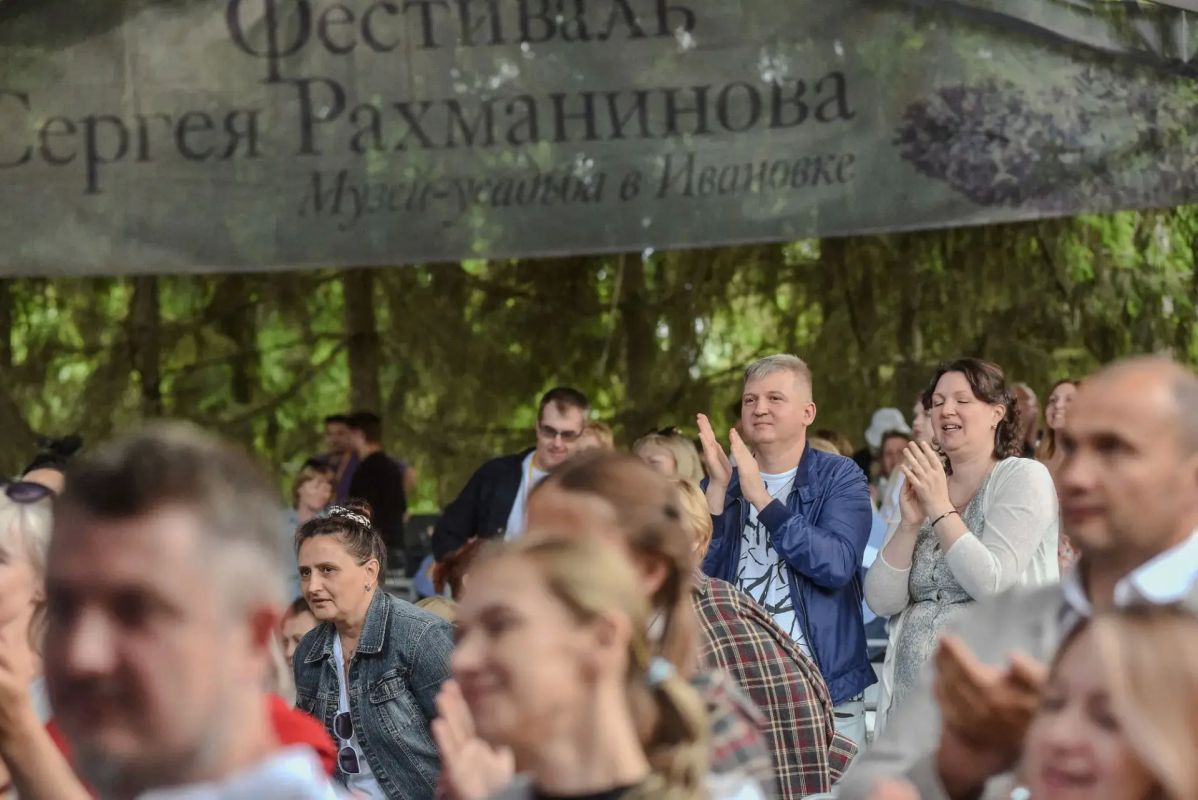 11-12 июля в Музее-заповеднике С.В. Рахманинова «Ивановка» прошёл летний этап 44-го Международного музыкального фестиваля имени С.В. Рахманинова (6+) 11-12 июля в Музее-заповеднике С.В. Рахманинова «Ивановка» прошёл летний этап 44-го Международного музыкального фестиваля имени С.В. Рахманинова (6+)