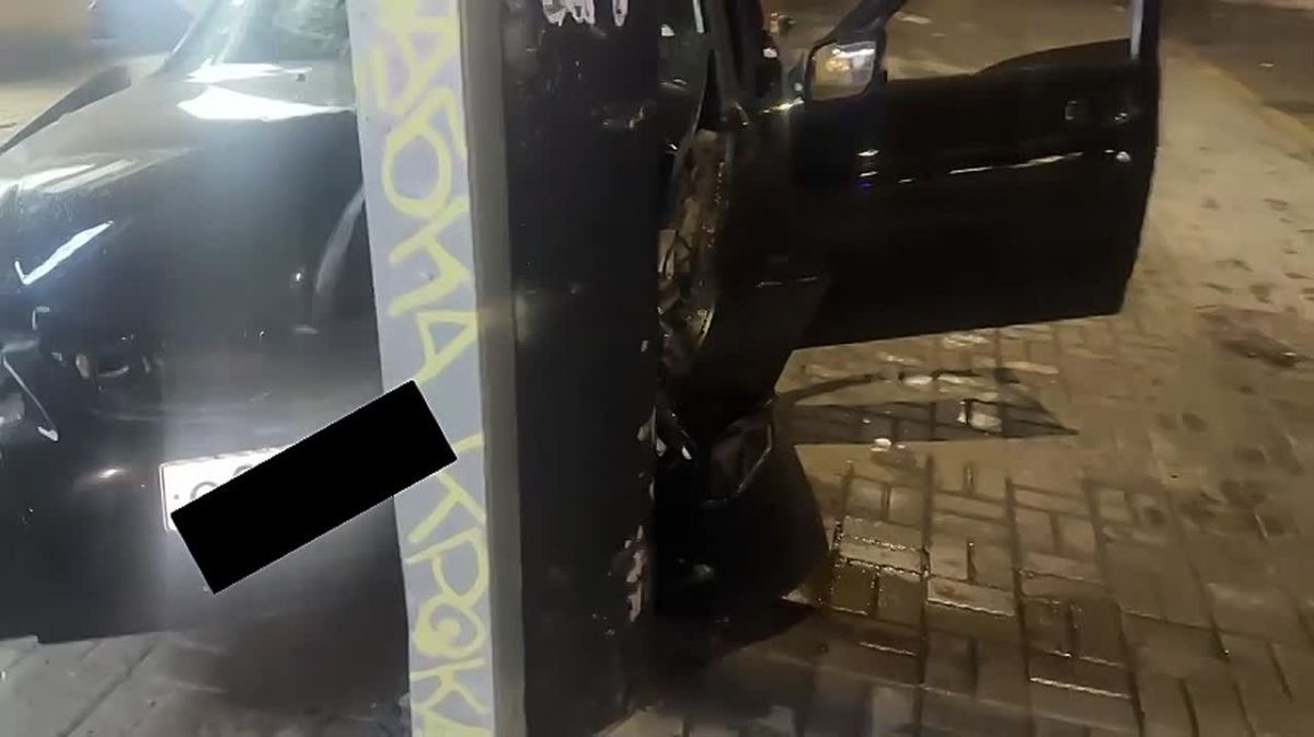 Ночное приключение закончилось разбитым автомобилем и больницей
