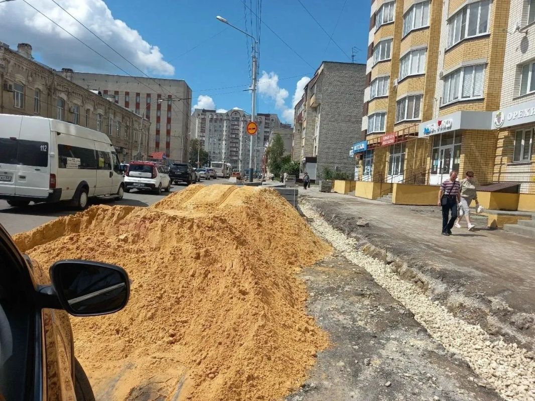 В центре Тамбова продолжается ремонт улиц Московской, Чичканова и Бориса Васильева В центре Тамбова продолжается ремонт улиц Московской, Чичканова и Бориса Васильева